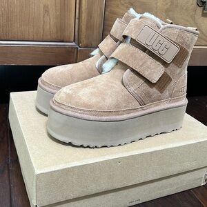 UGG PLATFORM NEUMEL BOOTS
